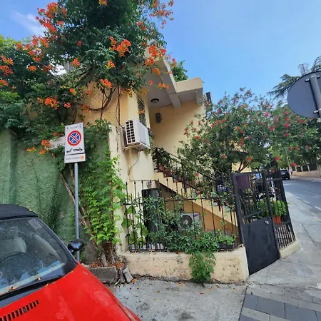 Apartamento Tirana's Stay! *